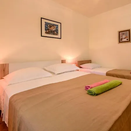 Apartman Ankica דירה